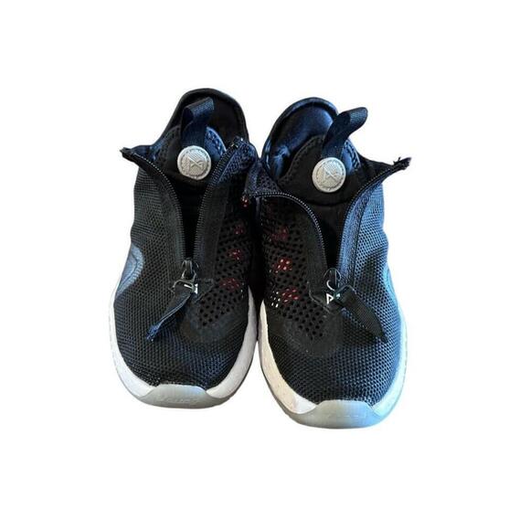 Nike Men’s PG 4 Basketball Shoes Black/Metallic Silver CD5079-001 Size 4.5​​​​​​ - Picture 10 of 11